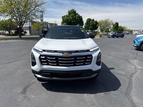 New 2026 Chevrolet Equinox LT w/ Convenience Package II AWD/4WD image 2