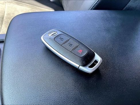 Certified 2024 Nissan Ariya AWD image 34