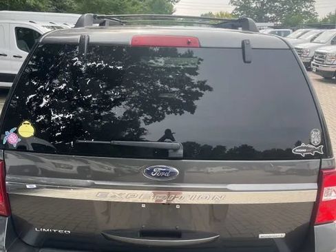 Used 2017 Ford Expedition Limited w/ Equipment Group 301A AWD/4WD image 15