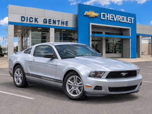 Used 2012 Ford Mustang Coupe RWD image 2