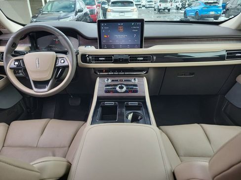 Certified 2023 Lincoln Aviator Reserve w/ Equipment Group 201A image 11