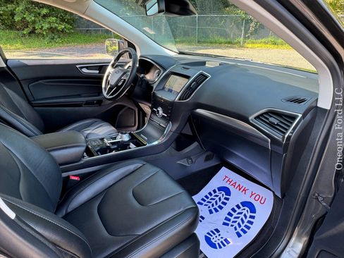 Used 2020 Ford Edge Titanium image 20