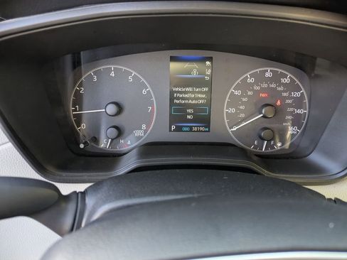 Used 2023 Toyota Corolla Cross LE image 15