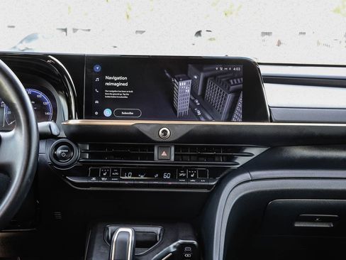 Certified 2023 Toyota Crown XLE image 15