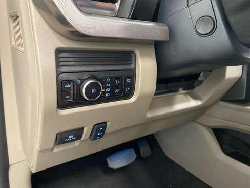 New 2026 Ford F350 Platinum w/ Platinum Plus Package AWD/4WD image 19