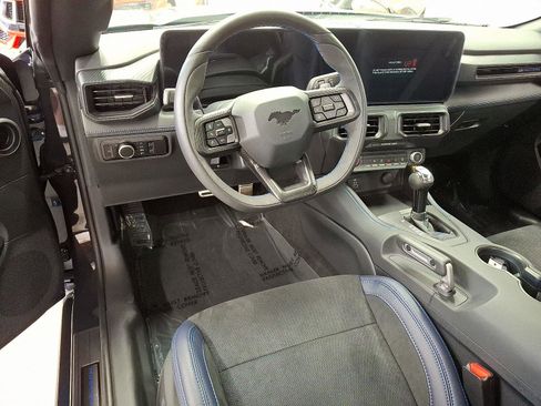 New 2025 Ford Mustang Dark Horse image 7