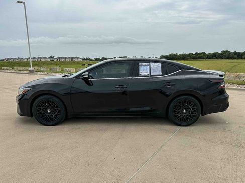 Used 2020 Nissan Maxima SR w/ Sport Mat Group FWD image 6