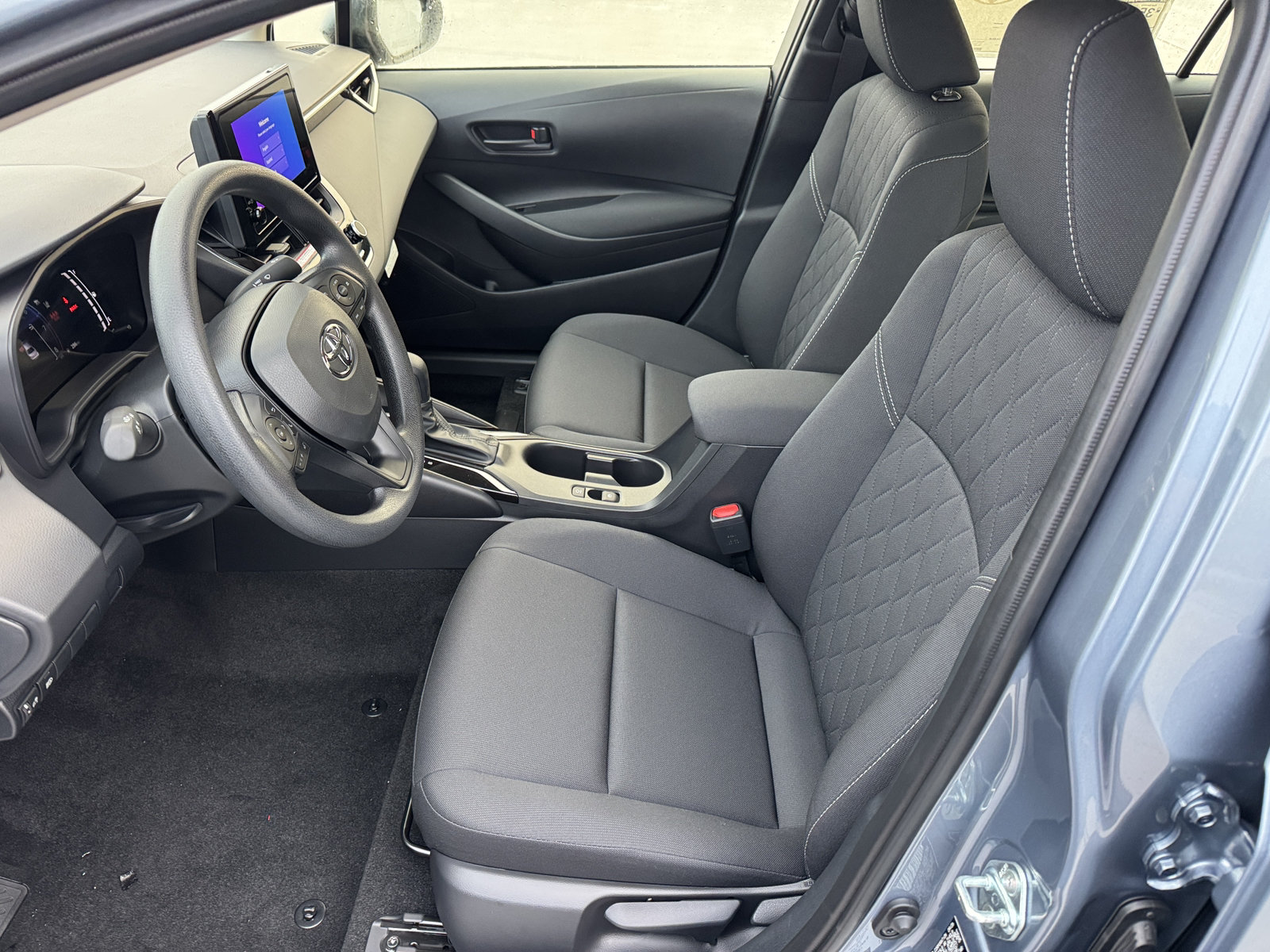 New 2027 Toyota Corolla LE FWD image 2