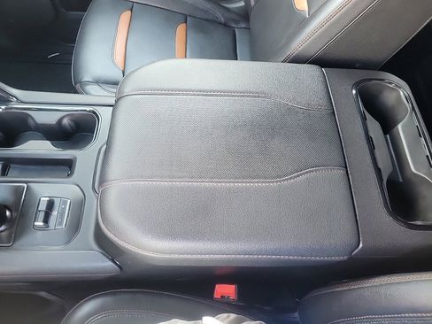 Used 2024 GMC Sierra 1500 AT4 w/ AT4 Preferred Package image 23