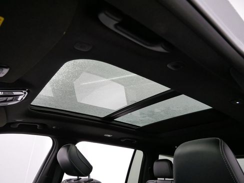 Certified 2024 Jeep Grand Cherokee L Overland w/ Trailer Tow Package image 4