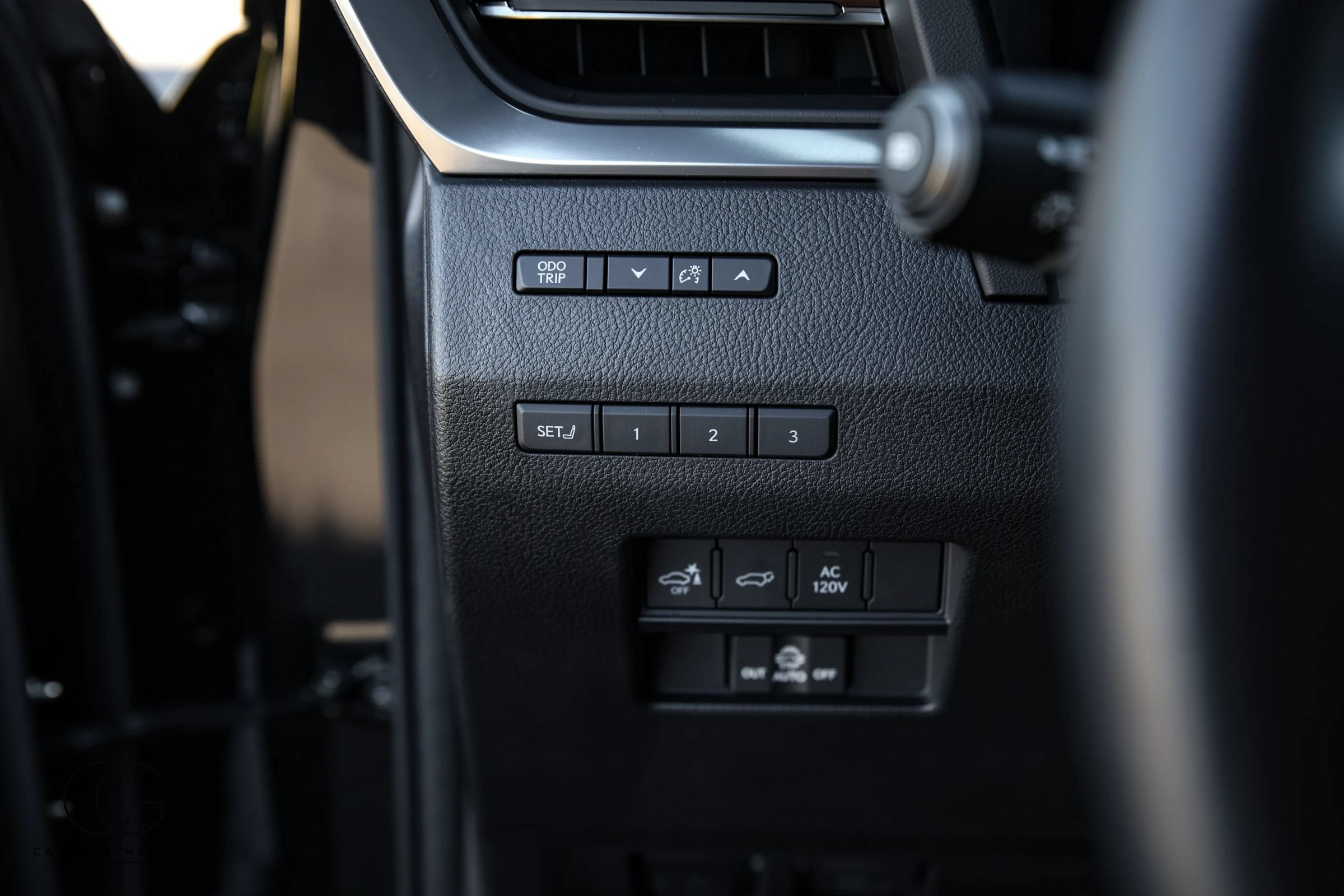 Used 2025 Lexus GX 550 w/ Accessory Package (Z1) AWD/4WD image 17