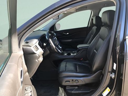 Used 2020 GMC Acadia SLT image 16