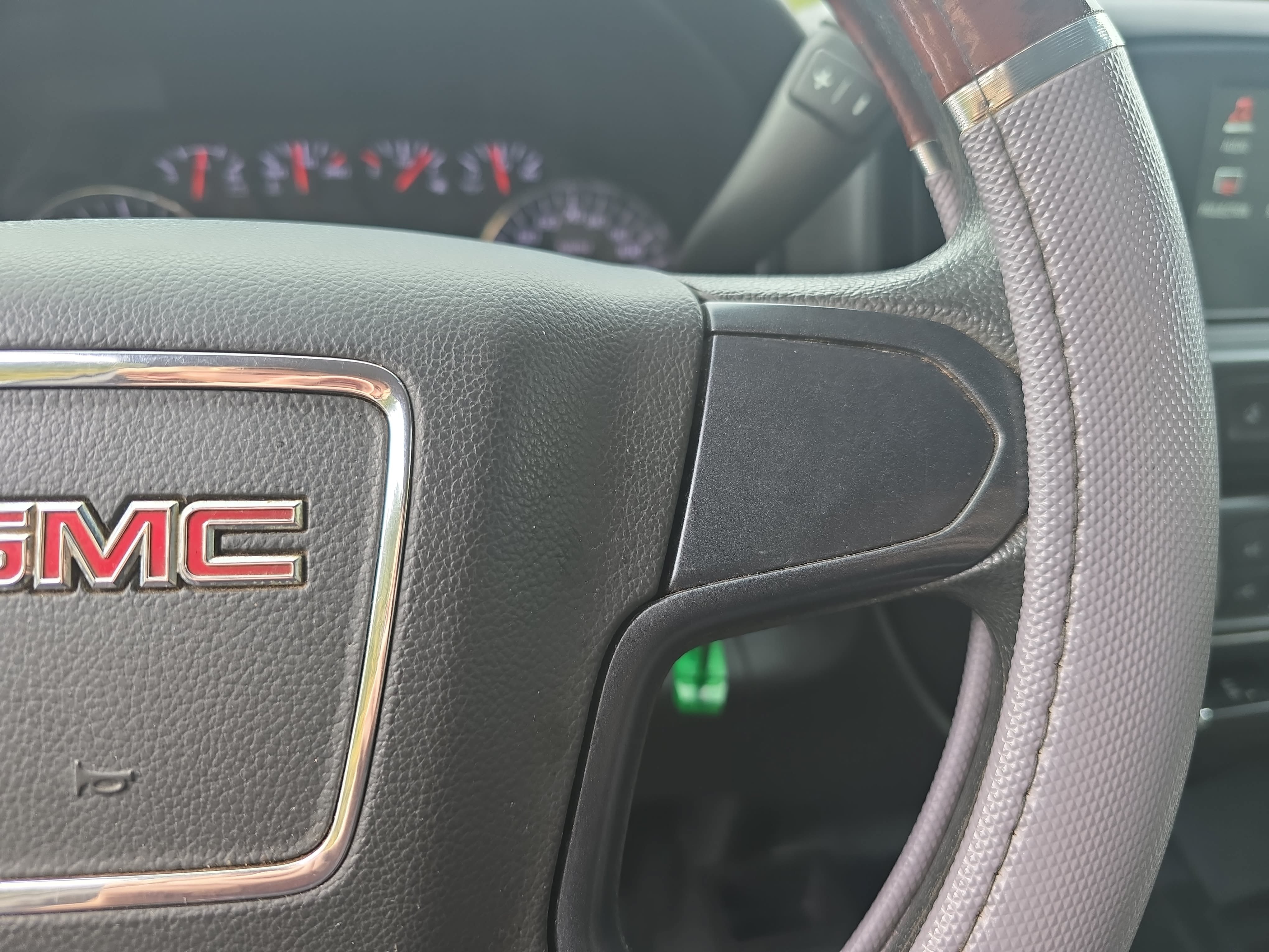 Used 2016 GMC Sierra 2500 4x4 Crew Cab w/ Sierra Convenience Package image 17