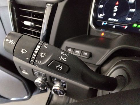 Used 2024 GMC Sierra 2500 AT4X image 15