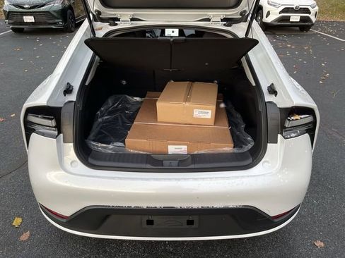 New 2026 Toyota Prius Plug-In Hybrid image 12