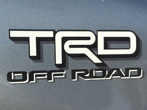Used 2025 Toyota Tacoma TRD Off-Road AWD/4WD image 11