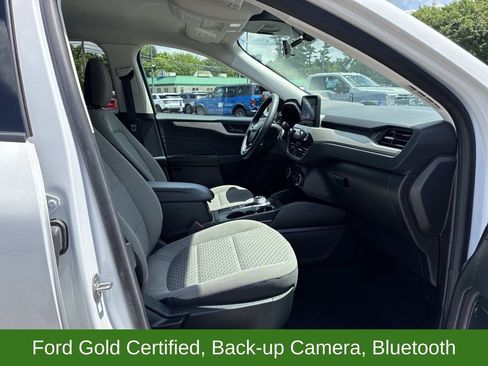 Used 2022 Ford Escape SE w/ Cold Weather Package AWD/4WD image 9