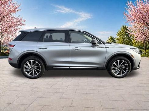 Certified 2024 Lincoln Corsair AWD w/ Equipment Group 101A image 9