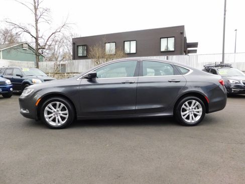 Used 2015 Chrysler 200 Limited w/ Convenience Group image 20