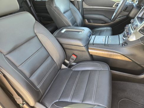 Used 2019 GMC Yukon Denali w/ Denali Ultimate Package image 20