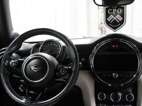 Used 2019 MINI Cooper S FWD image 3