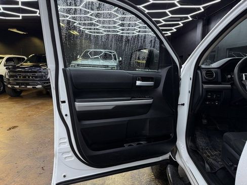 Used 2018 Toyota Tundra SR5 w/ TRD Off Road Package image 12