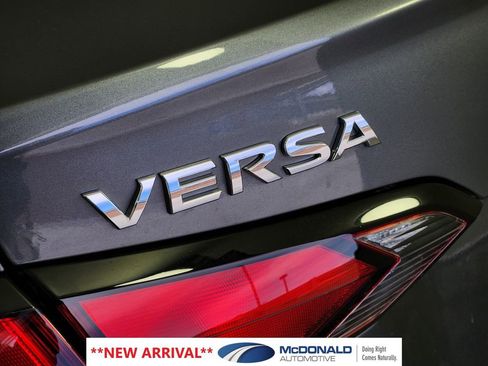 Used 2025 Nissan Versa S w/ Trunk Package FWD image 9
