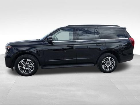 Used 2025 Ford Expedition Active AWD/4WD image 4
