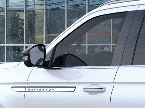 New 2026 Lincoln Navigator Reserve AWD/4WD image 20