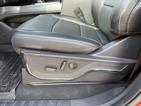 Used 2024 Ford F350 Lariat image 12