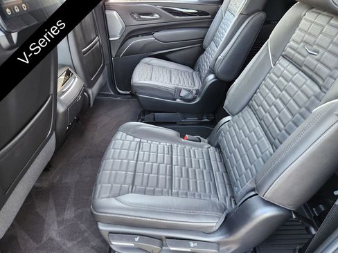 Used 2024 Cadillac Escalade ESV V w/ Heavy-Duty Trailer Package image 31