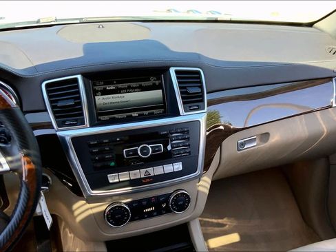 Used 2013 Mercedes-Benz GL 450 4MATIC image 6