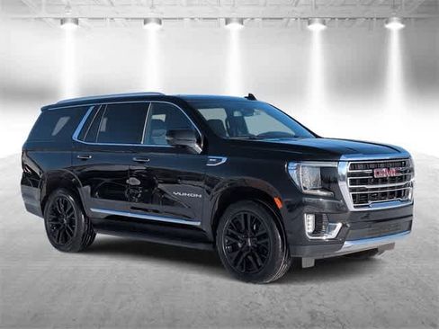 Used 2021 GMC Yukon SLT w/ SLT Luxury Package image 2