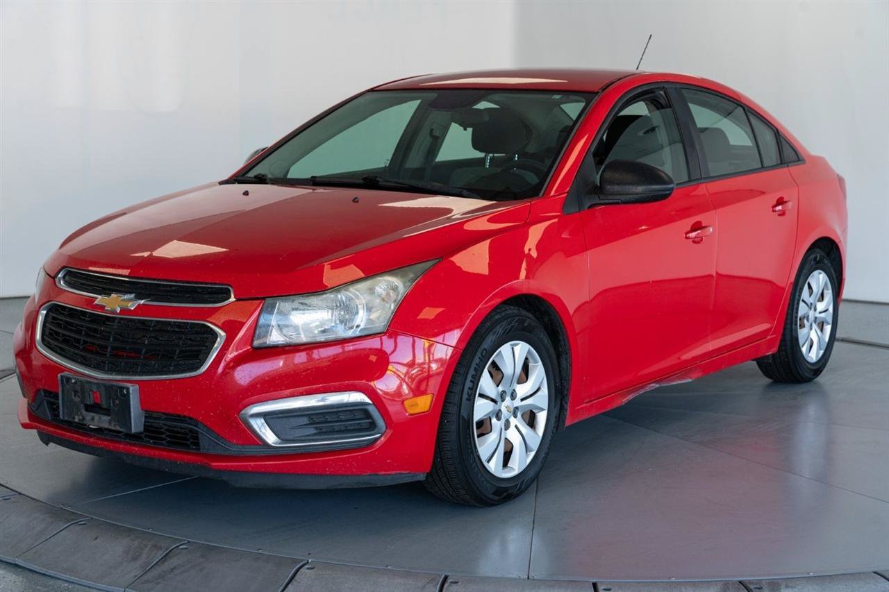 Used 2015 Chevrolet Cruze LS FWD image 3