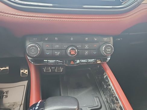 Used 2023 Dodge Durango SRT image 25
