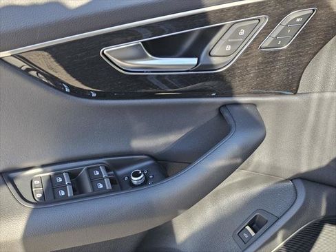 New 2026 Audi Q7 Premium image 10