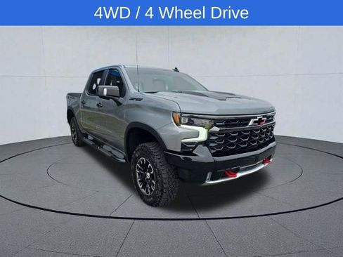 Used 2024 Chevrolet Silverado 1500 ZR2 w/ Technology Package AWD/4WD image 9