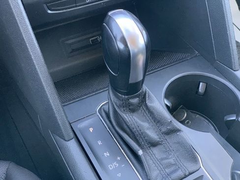 Used 2018 Volkswagen Atlas S FWD image 13