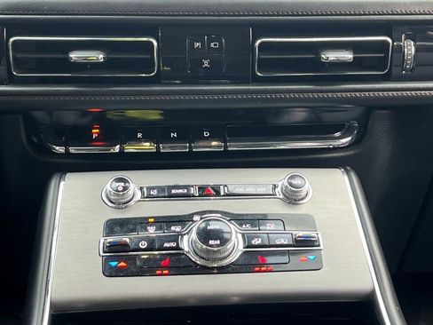 Used 2021 Lincoln Aviator Standard Sport Utility image 24