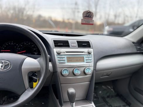 Used 2007 Toyota Camry LE image 19