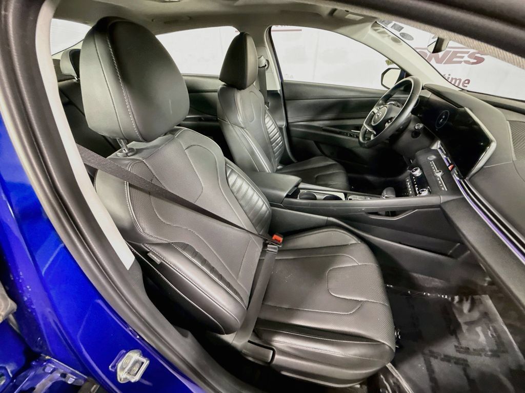 Used 2023 Hyundai Elantra Limited FWD image 33