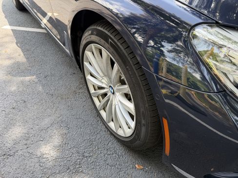 Used 2016 BMW 740i RWD image 11