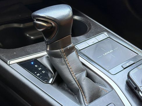Used 2021 Lexus UX 200 w/ Accessory Package (Z1) FWD image 26