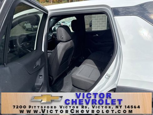 Used 2025 Chevrolet Equinox LT image 25