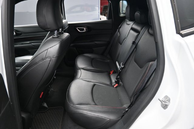 Used 2025 Jeep Compass Trailhawk AWD/4WD image 11