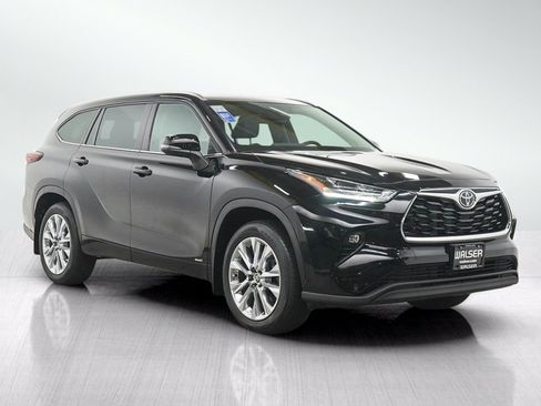 Used 2025 Toyota Highlander Limited AWD/4WD image 7