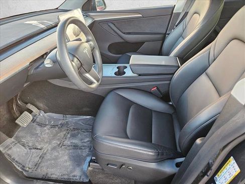 Used 2025 Tesla Model Y Long Range image 12