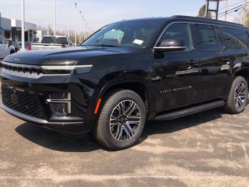 New 2026 Jeep Grand Wagoneer L 4WD image 4
