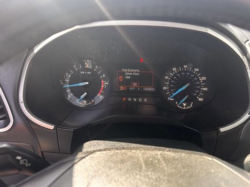 Used 2018 Ford Edge SEL image 13