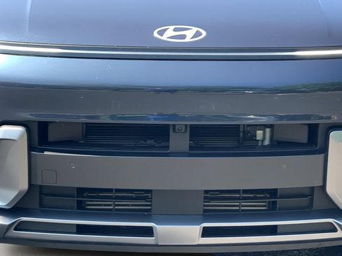 Certified 2024 Hyundai Kona Limited FWD image 9